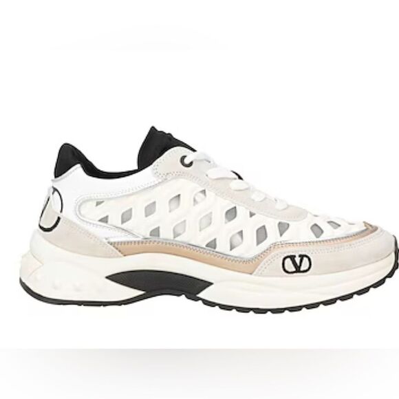 Valentino Garavani Sneakers - Picture 6 of 9